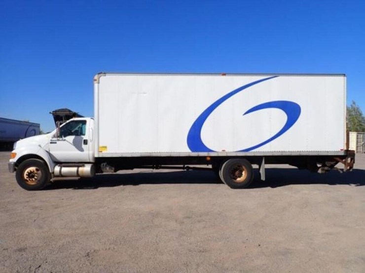 2013-ford-f750-image-8