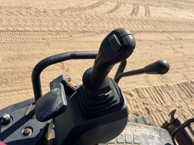 2012-caterpillar-303.5d-cr-image-32