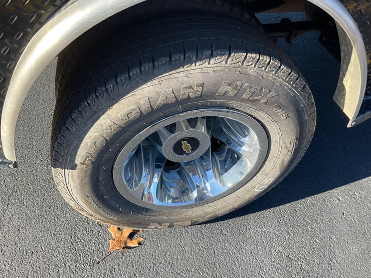 2017-chevrolet-silverado-image-13