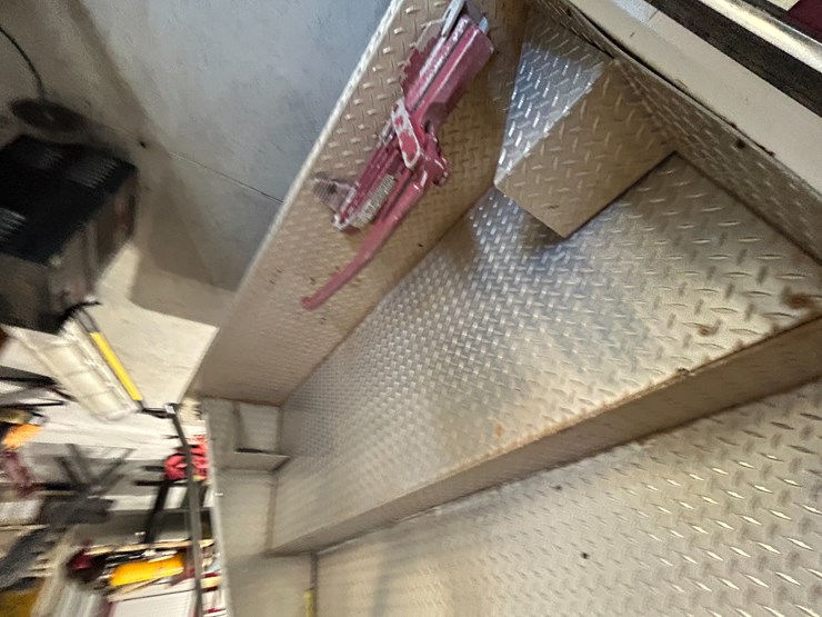 1993-freightliner-fl80-image-44