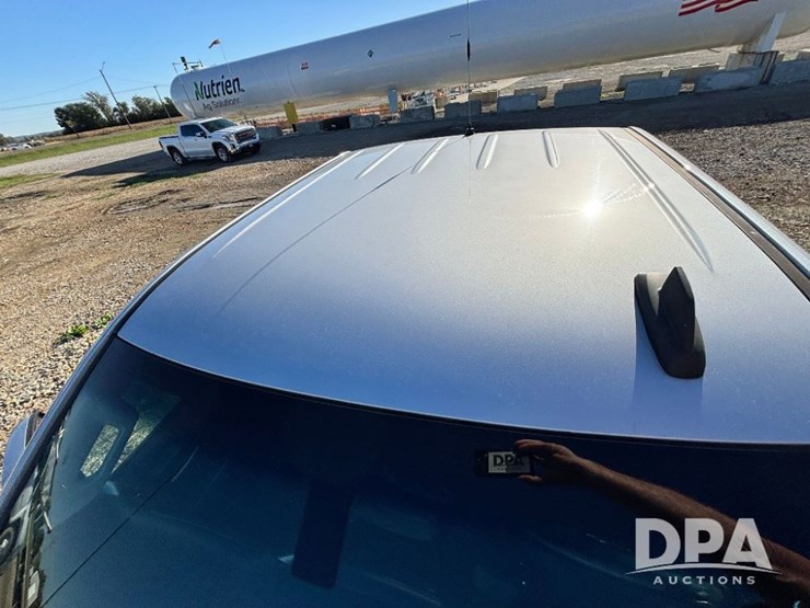 2015-chevrolet-silverado-image-17