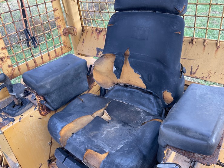 caterpillar-d5c-xl-image-22