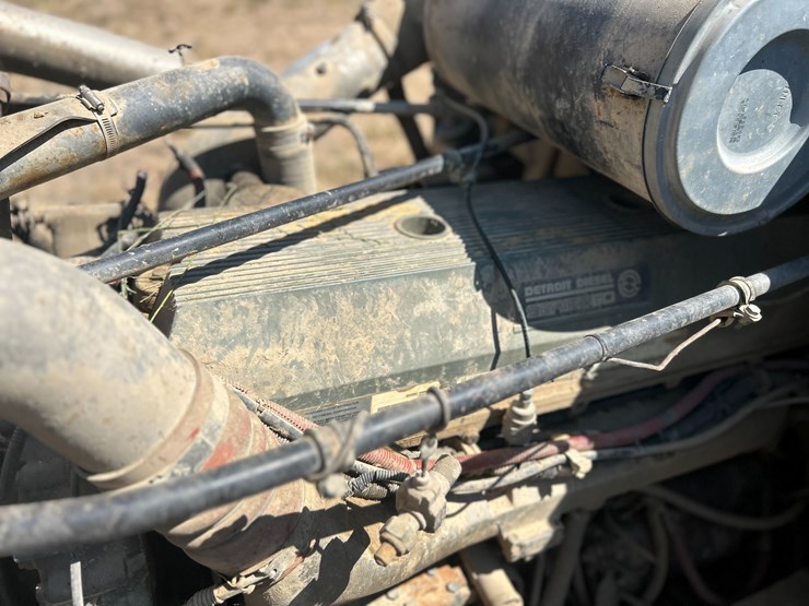 #22529-•-inop-1992-freightliner-t/a-daycab-truck-tractor-vin:-1fuymzyb1np357132-image-37