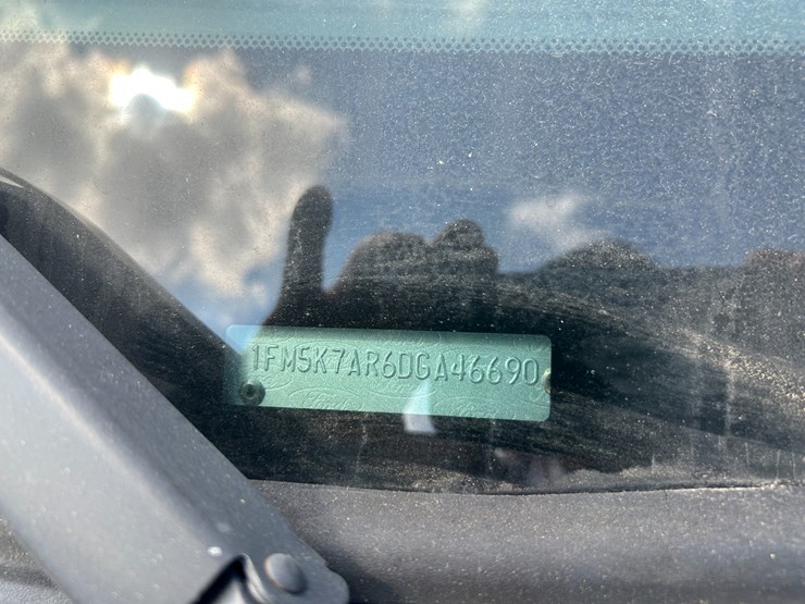 2013-ford-explorer-image-61