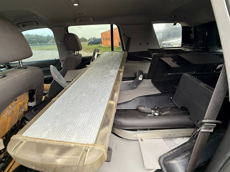 2015-chevrolet-tahoe-image-20