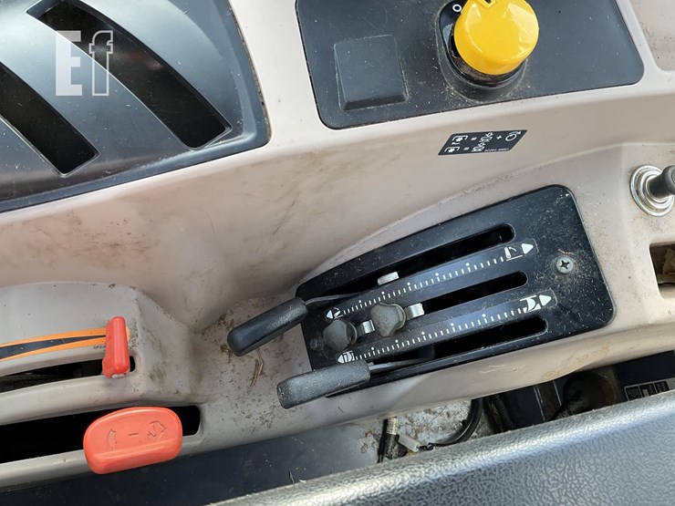 2016-kubota-m7060hdc-image-18