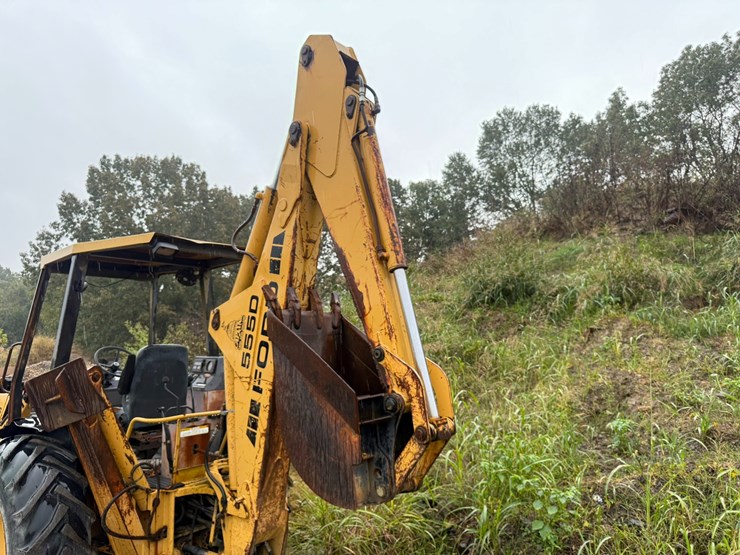 #22581-•-inop-ford-550d-backhoe-loader-image-17