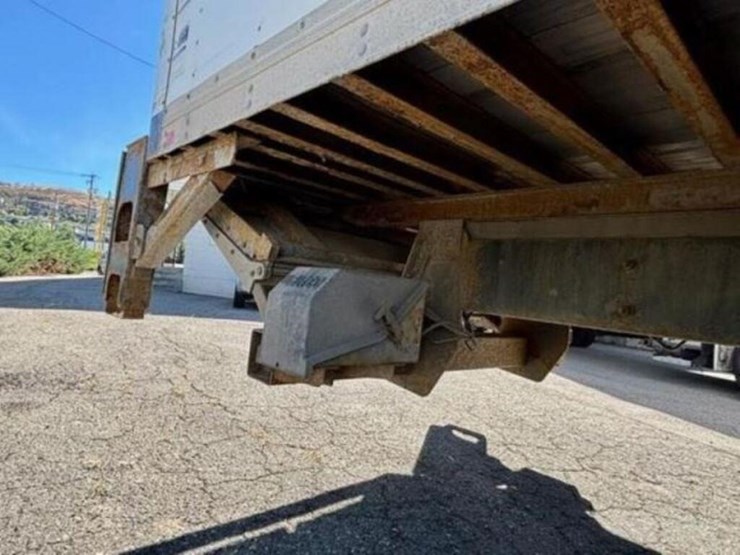 2013-ford-f750-xl-image-33