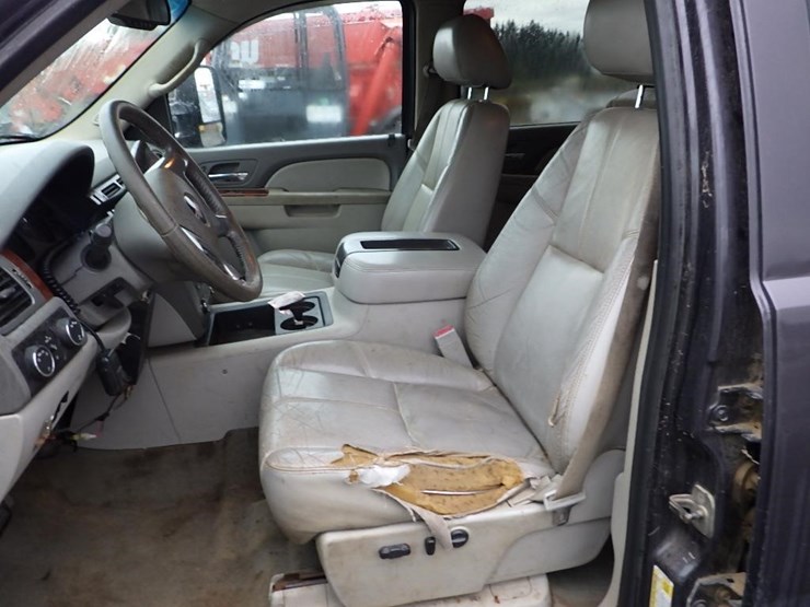 2011-gmc-2500hd-image-18