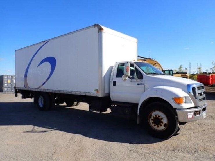 2013-ford-f750-image-3