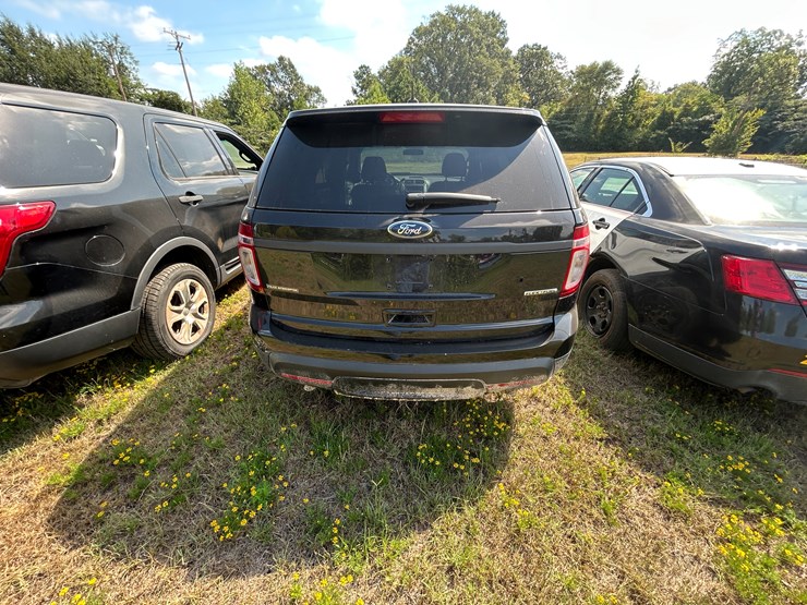 2013-ford-explorer-image-4