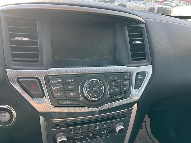 2017-nissan-pathfinder-image-18