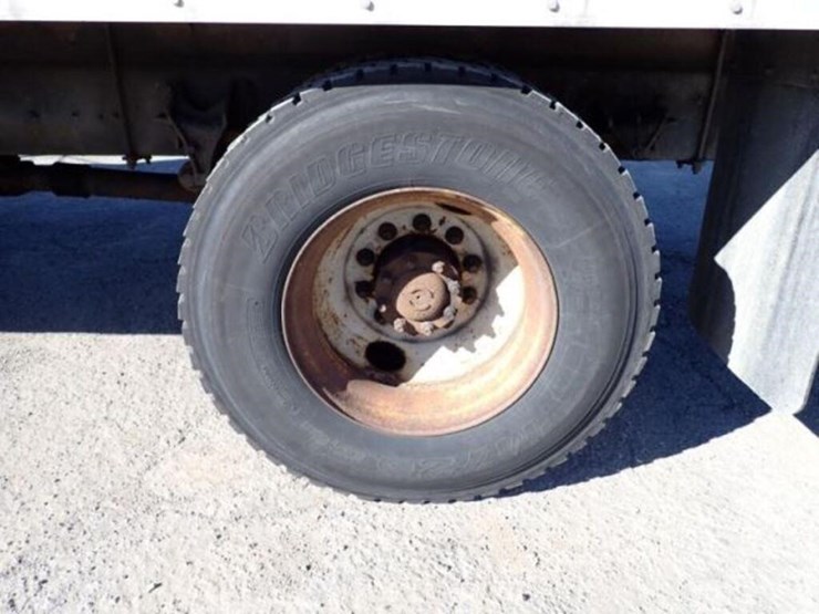 2013-ford-f750-image-43