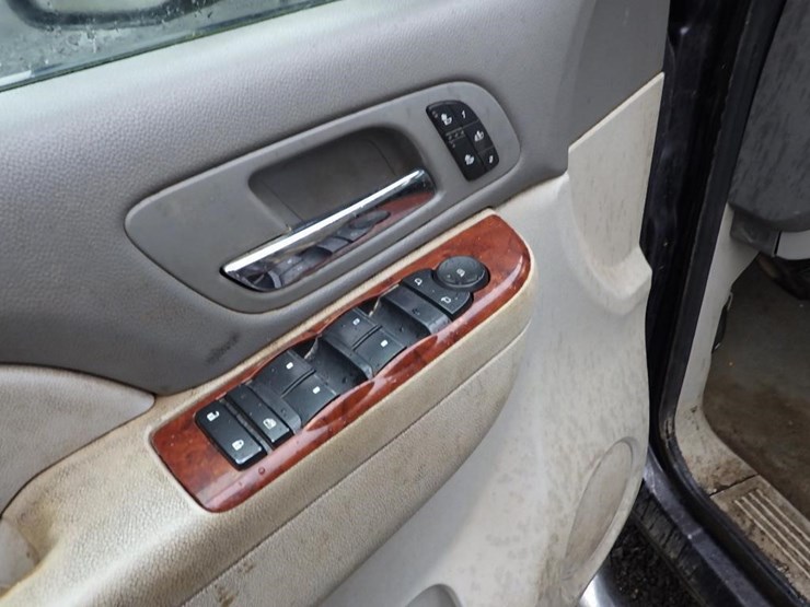 2011-gmc-2500hd-image-19