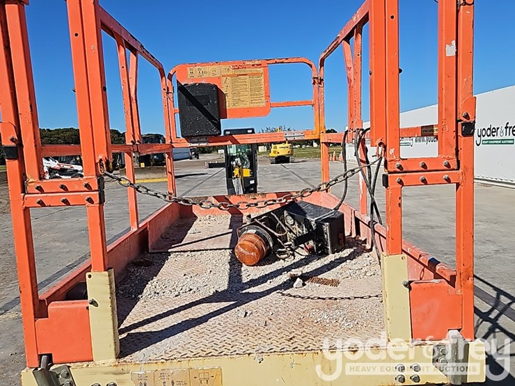 2002-jlg-2646e2-image-12