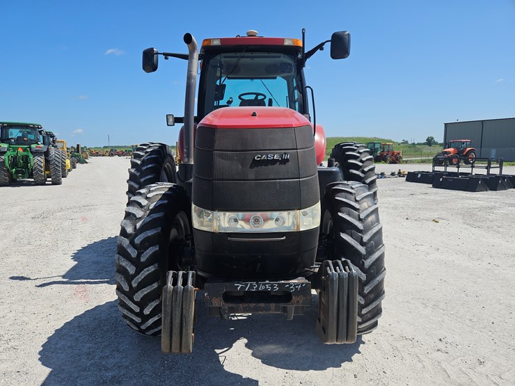 2011-case-ih-magnum-225-image-2