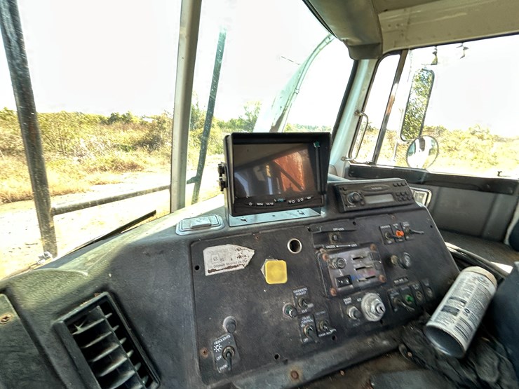 #22560-•-inop-2004-auto-car-t/a-daycab-garbage-truck-5vcdc6ce54h200305-image-48