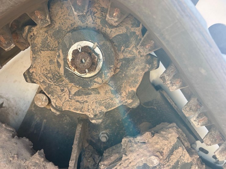 2024-bobcat-mt100-image-13