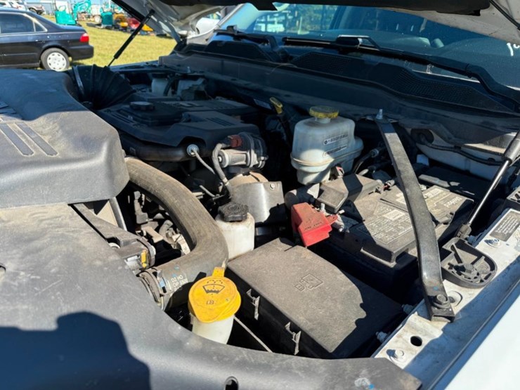 2020-dodge-ram-5500-image-29