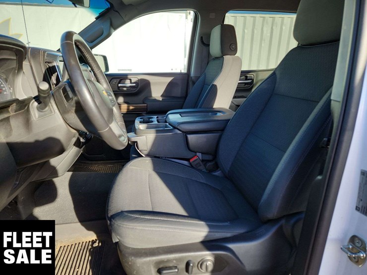 2019-chevrolet-silverado-1500-image-17