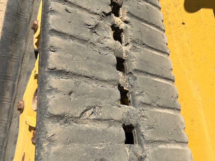 2020-caterpillar-239d3-image-15