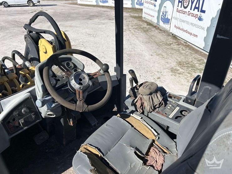 1997-caterpillar-it38g-image-11