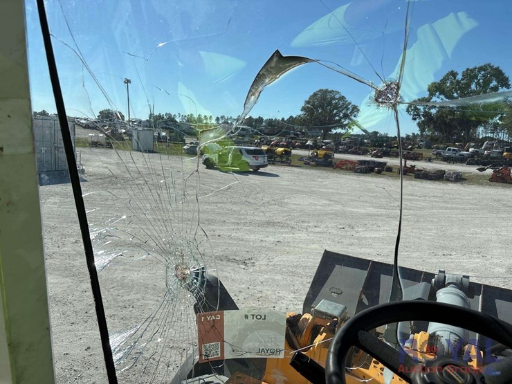 2015-liebherr-l542-image-28