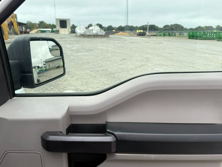 2017-ford-f150-image-35