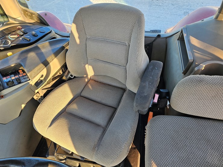 2010-case-ih-magnum-190-image-17