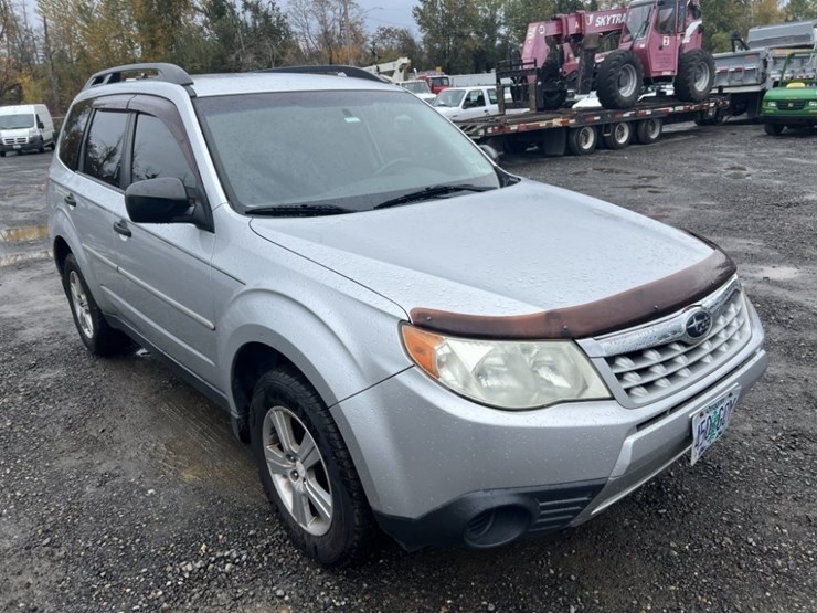 2011-subaru-forester-image-2