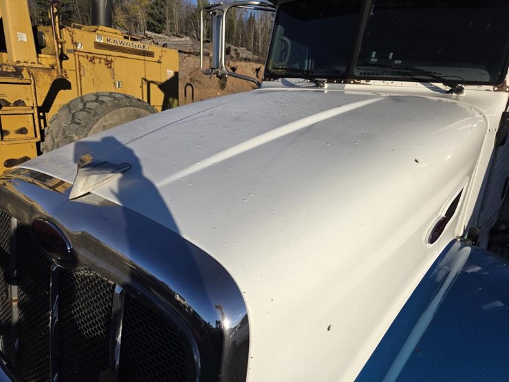 2007-peterbilt-386-image-14