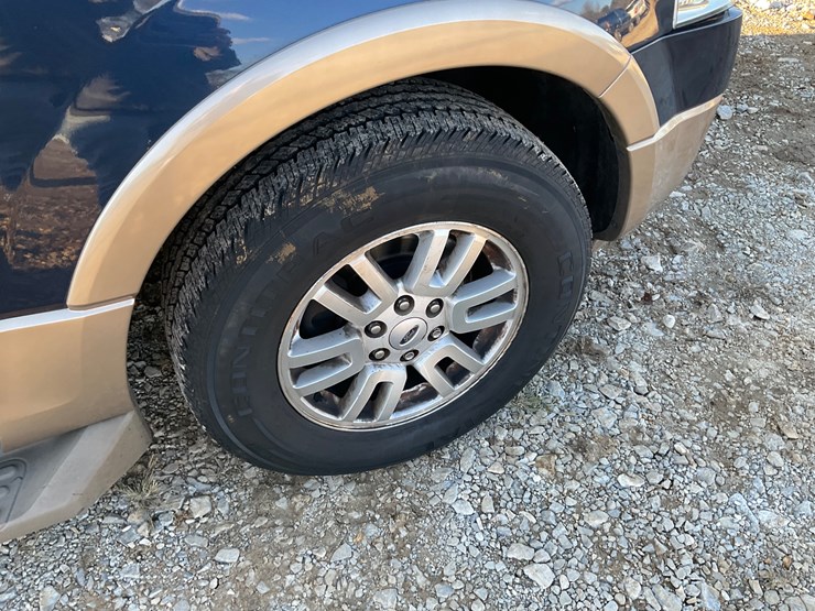 2014-ford-expedition-image-9