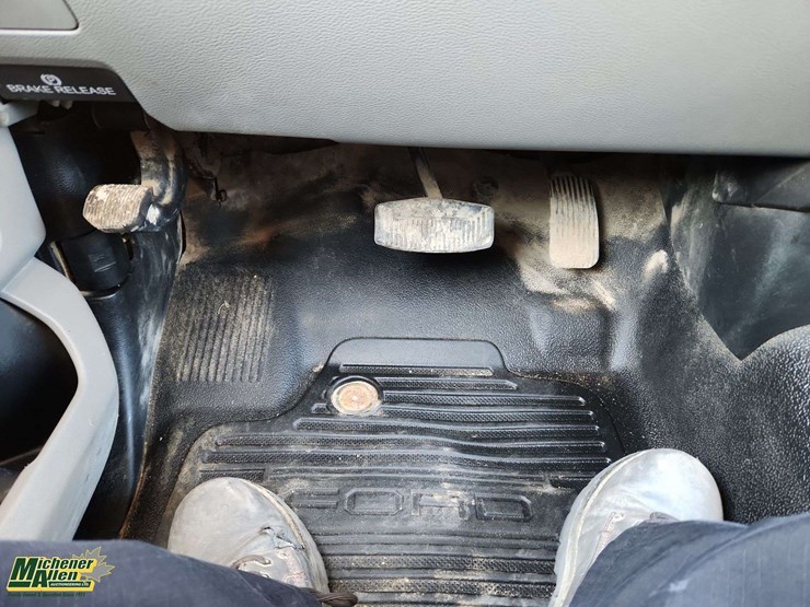 2020-ford-f250-image-28