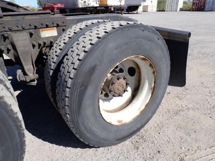 2016-freightliner-cascadia-t/a-hiway-tractor---day-image-43