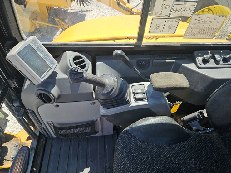 2020-caterpillar-303.5-image-20