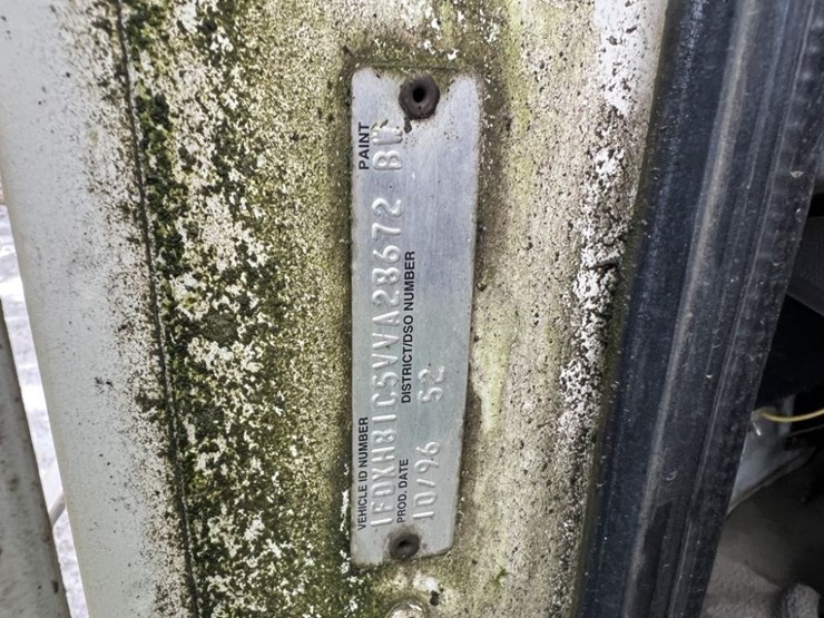 1997-ford-cf8000-image-22