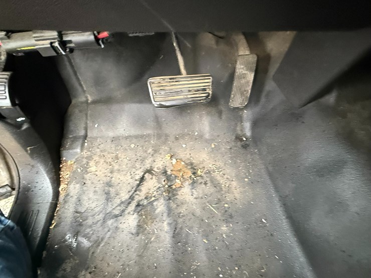 2014-chevrolet-tahoe-image-60