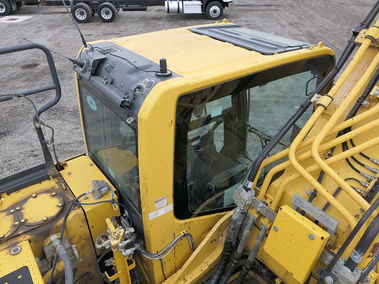 2017-kubota-pc360-lc-10-image-33