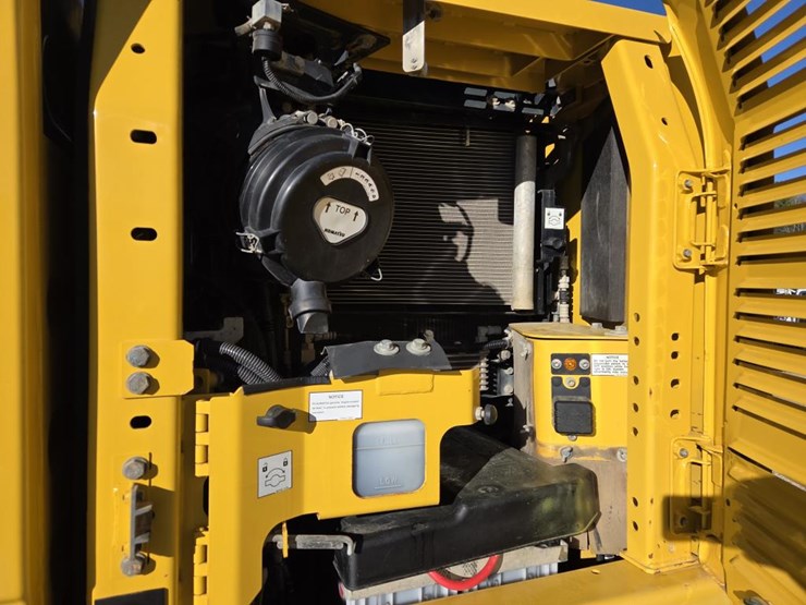 2021-komatsu-pc130-image-34