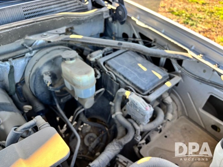 2015-chevrolet-silverado-image-47