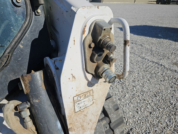 2013-bobcat-t590-image-6
