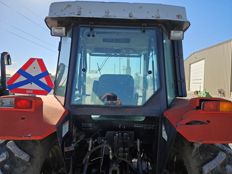 massey-ferguson-471-image-17
