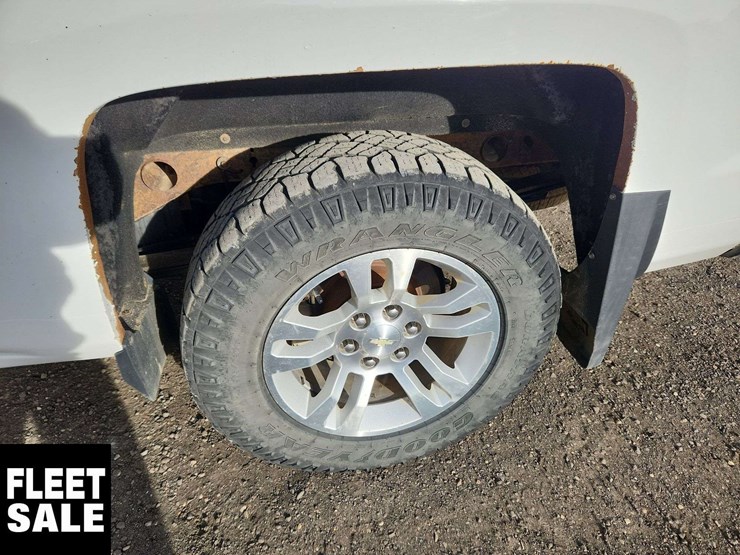 2017-chevrolet-silverado-1500-image-35