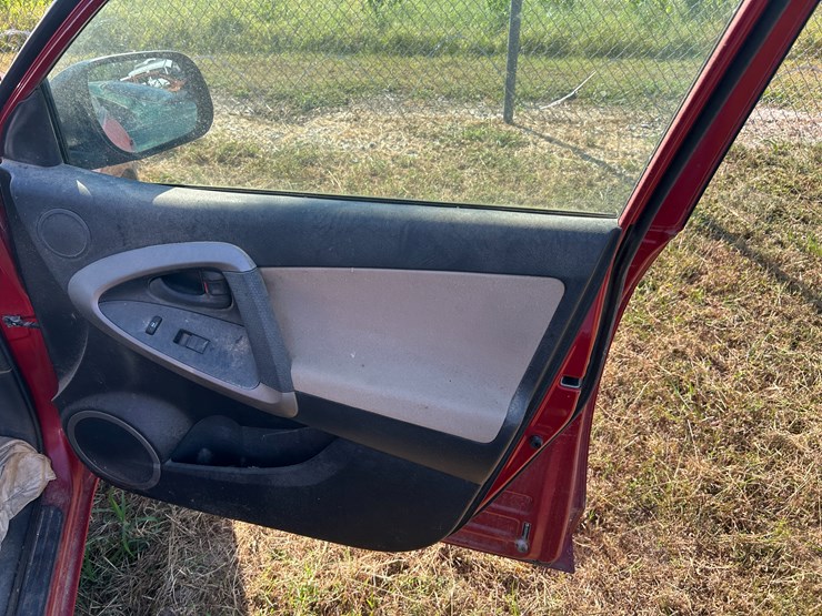 2007-toyota-rav4-image-17