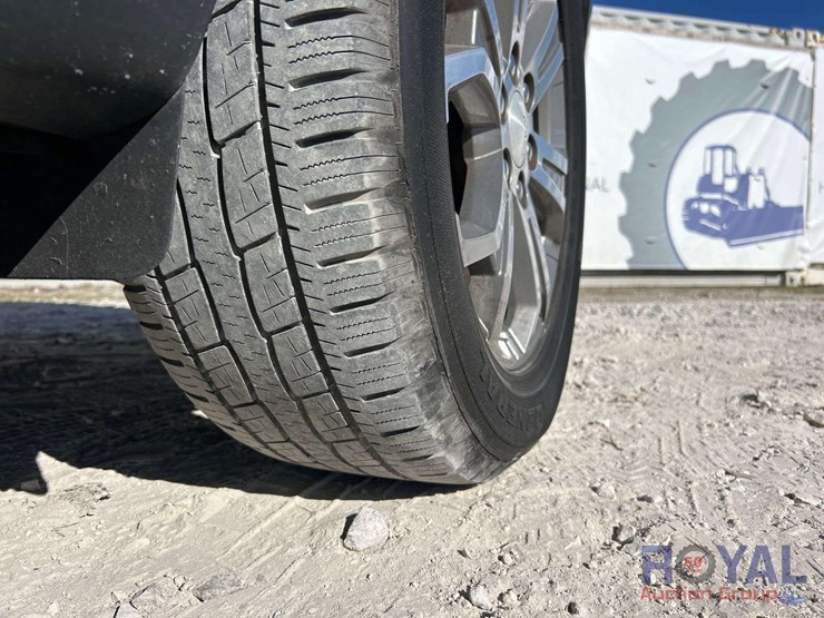 2014-gmc-acadia-image-27