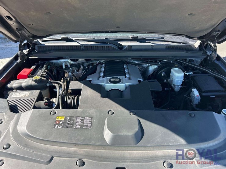 2015-cadillac-escalade-esv-image-7