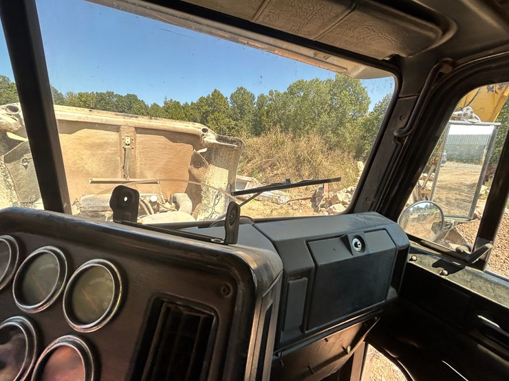 #22533-•-1994-freightliner-t/a-daycab-dump-truck-vin:-1fuyfdyb6rp462199-image-51