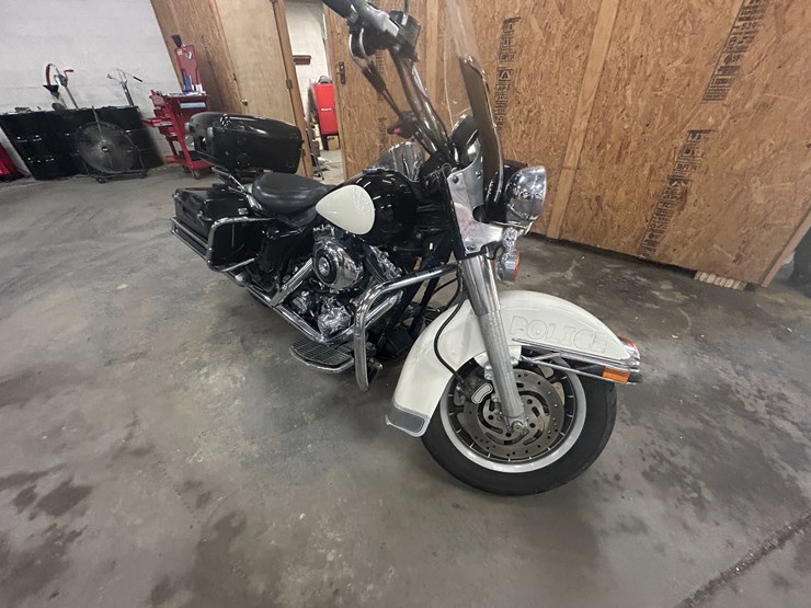 #27034-•-2003-harley-davidson-police-road-king-motorcycle-vin:-1hd1fhw183y736720-image-1