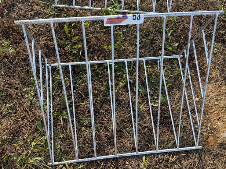 #53-•-hanging-hay-manger-w/-hooks-image-1