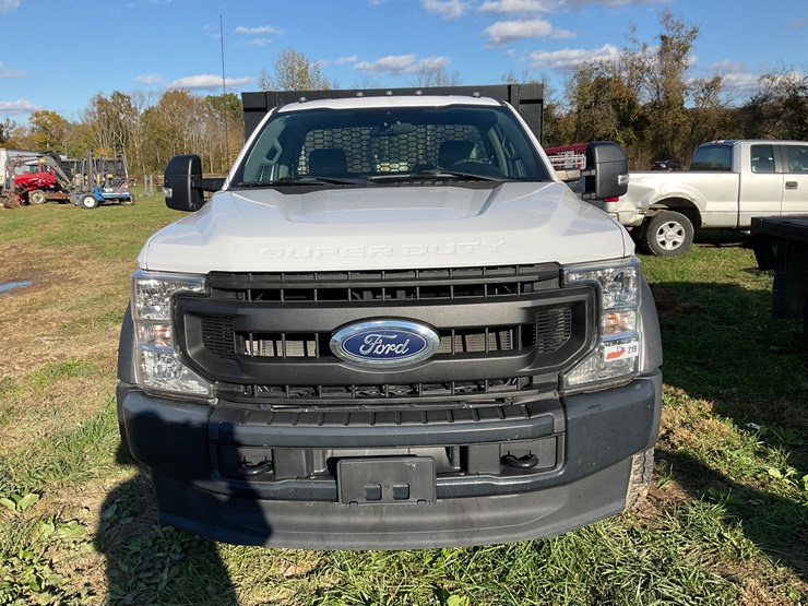 2020-ford-f550-image-2